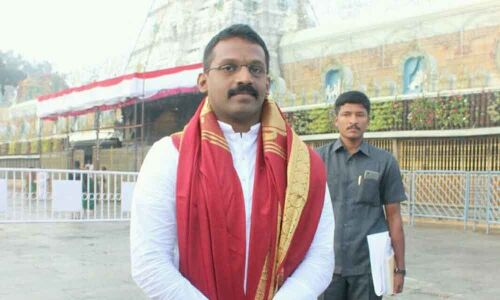 SP suspends 2 SIs for thrashing cop with batons in Tirupati