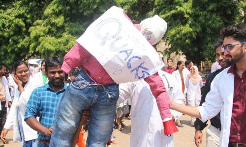 Junior doctors boycott duties N Stir to continue today