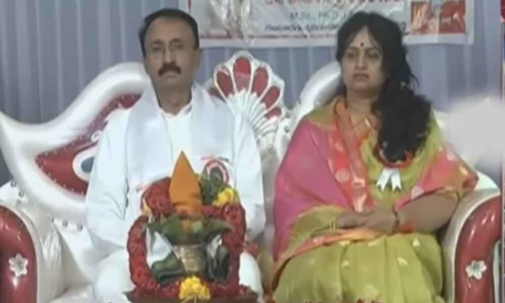 AP Elections 2019: Janasena candidate Thota Chandrasekhar conducts Athi Rudra Yagam for Pawan Kalyans victory