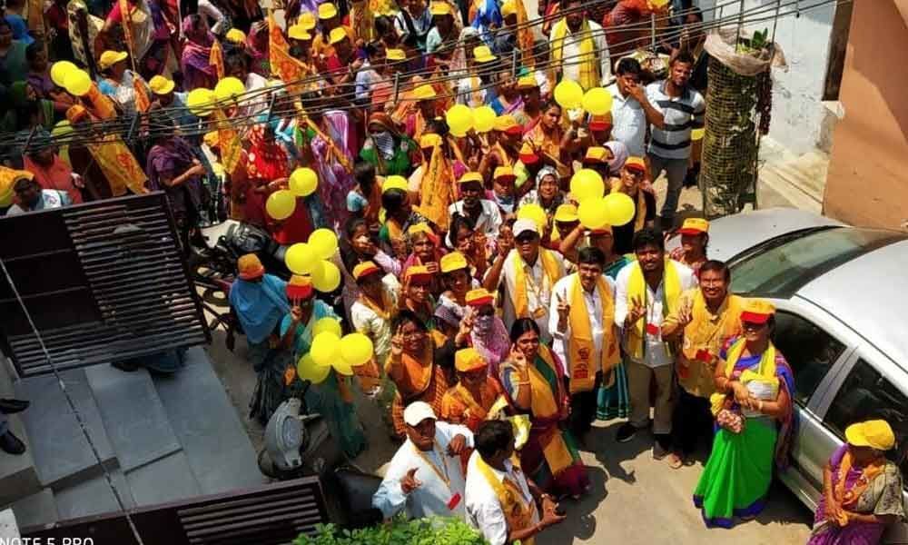 Mayor campaigns for TDP candidates
