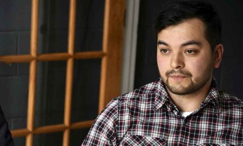 Legal marijuana workers blast citizenship denials over work