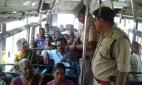 Vehicle checking intensified by cops