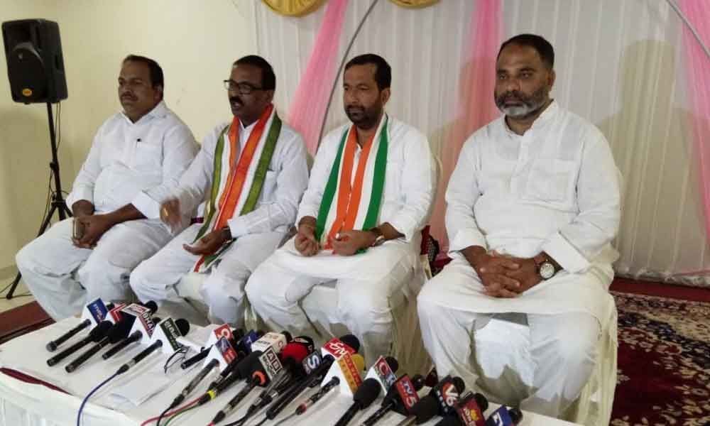 BJP, TRS are two sides of same coin: Congress