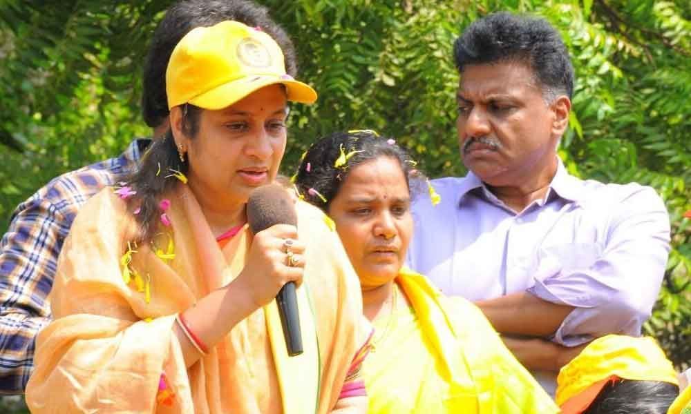 More MPs needed to pressurise Centre: Roopa