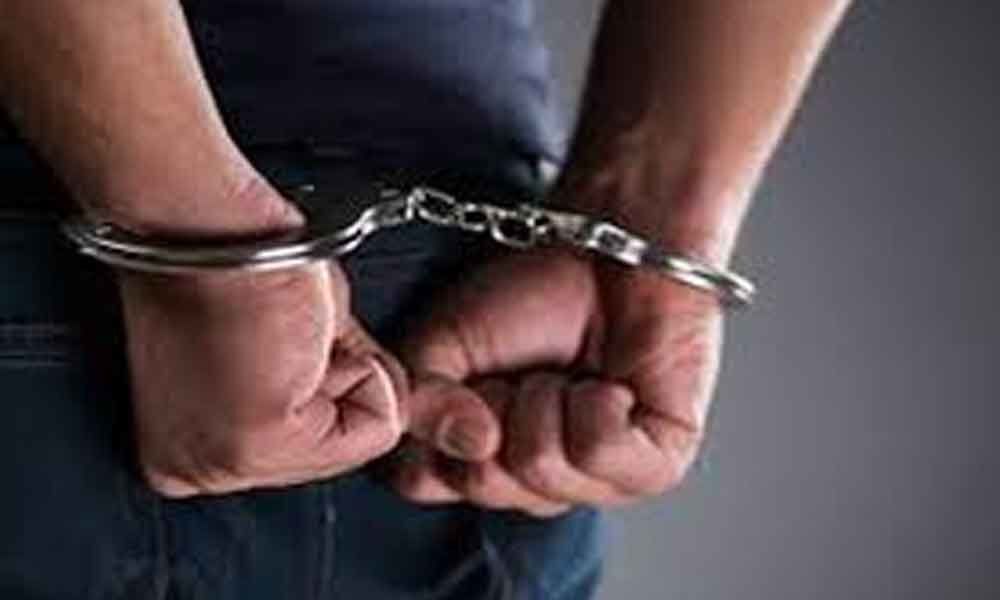 Three arrested for aiding gangster escape police custody