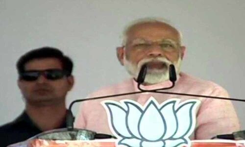 Modi raises Ahmed Patel, Gandhi family in VVIP Augusta deal at rally