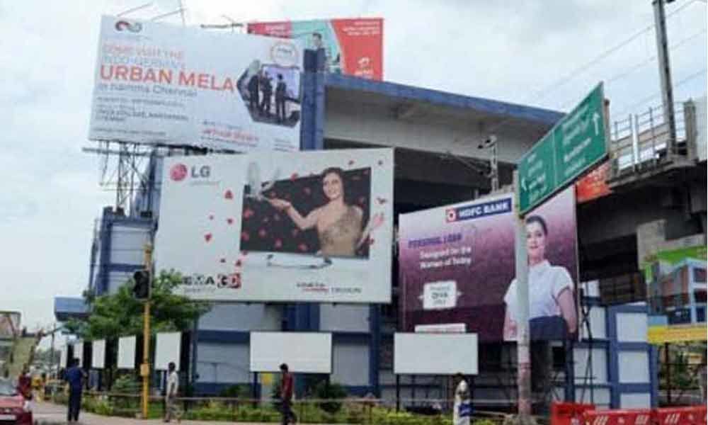 Delhi to remove illegal hoardings, banners