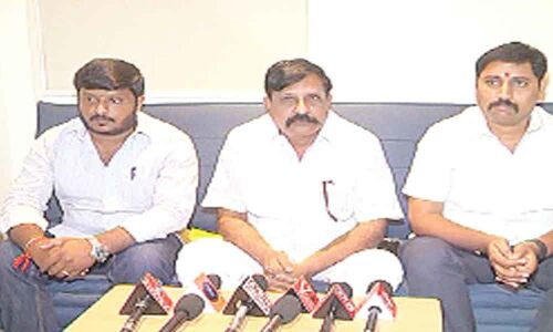 YSRCP, JSP poll promises irk ration dealers