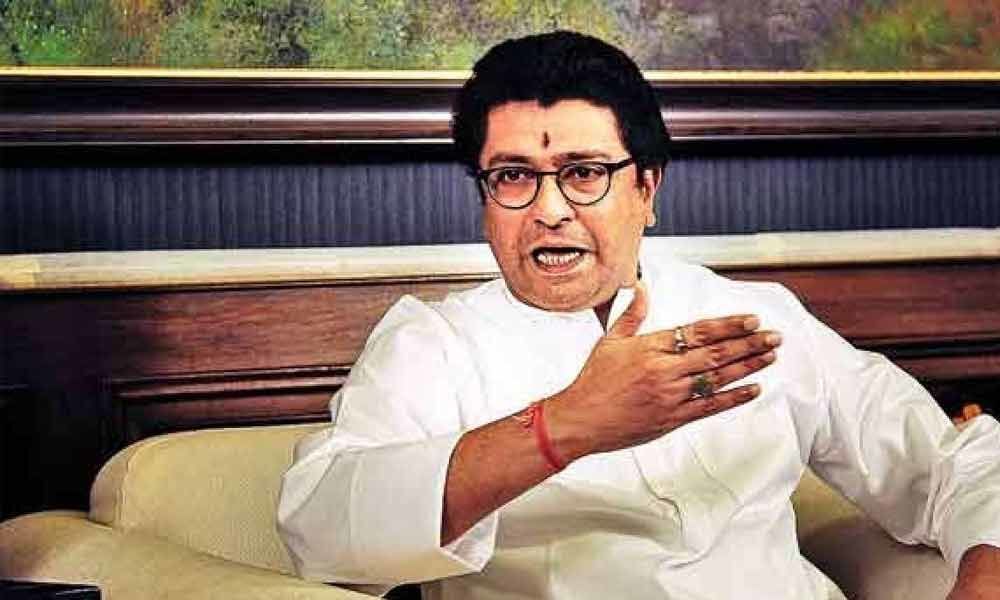 Raj Thackeray backs Cong; says PM changed names of Oppns scheme