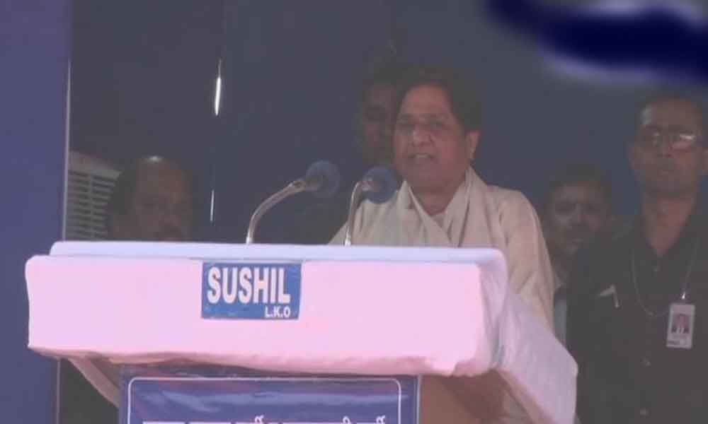 Mayawati takes on BJP, Congress in a first joint rally