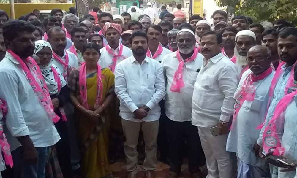 Dornal sarpanch joins TRS