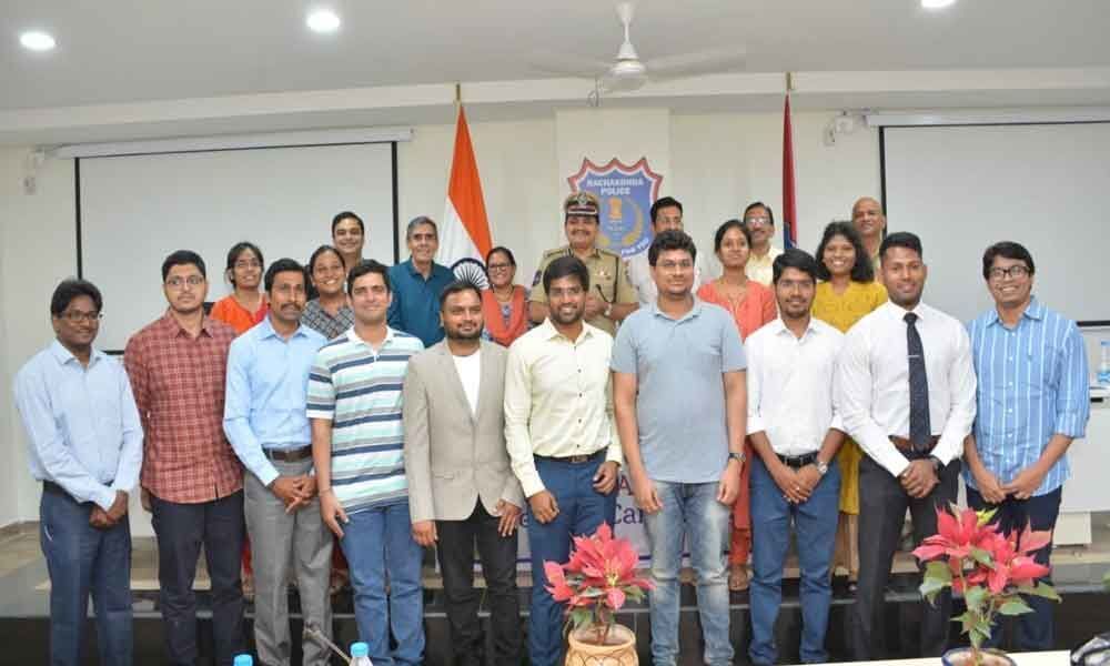 Top cop felicitates civil toppers