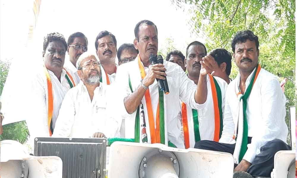 Car will go to shed in Nizamabad: Komati