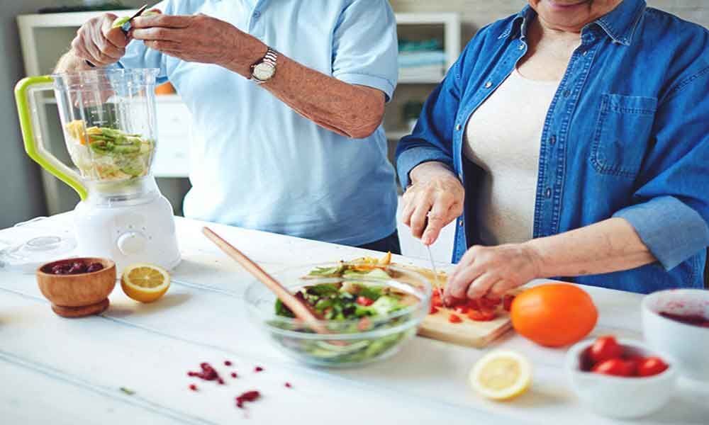 Healthy diet helps older men maintain physical function
