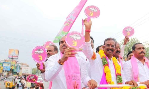 Boora promises water to Aler, Munugodu