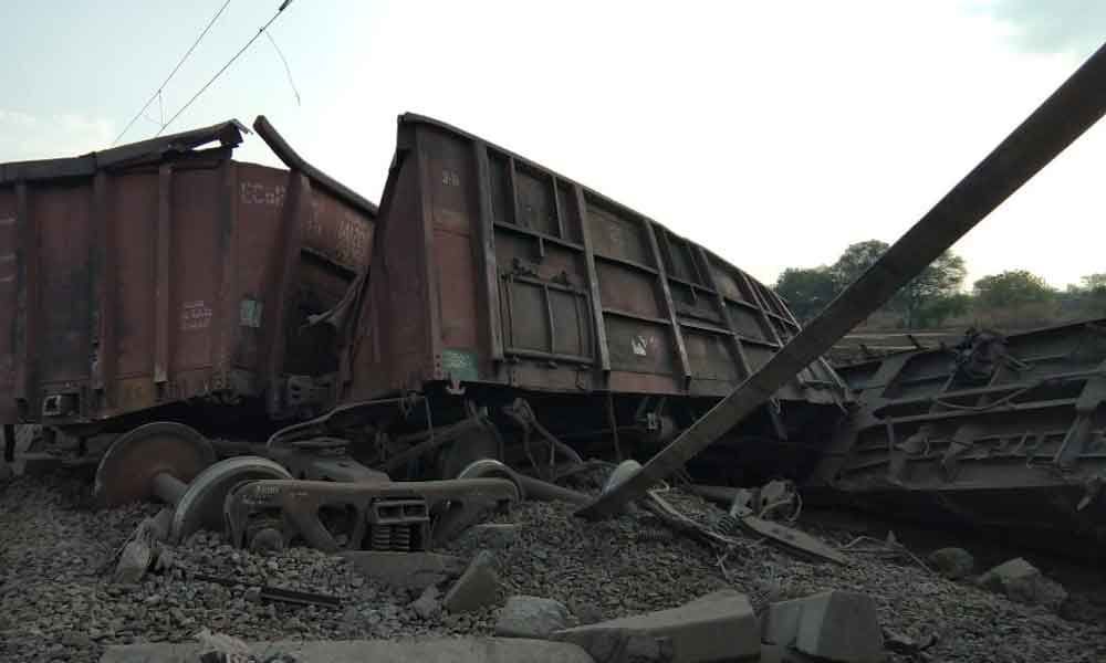 Goods train derails