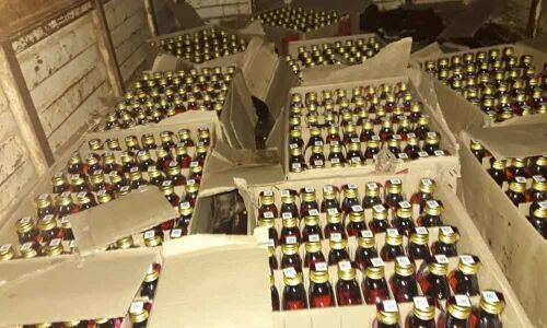 Vehicle carrying illicit liquor seized