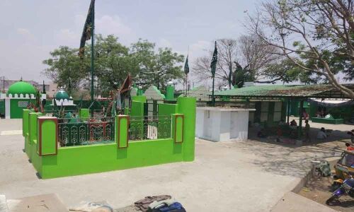 Kowkoor dargah drawing faithful from near and far