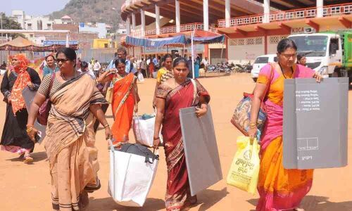 KEEN TUSSLE ON CARDS IN AP