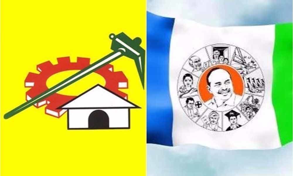 HIGH TENSION: Fight among TDP and YCP Cadre in Pulivendula