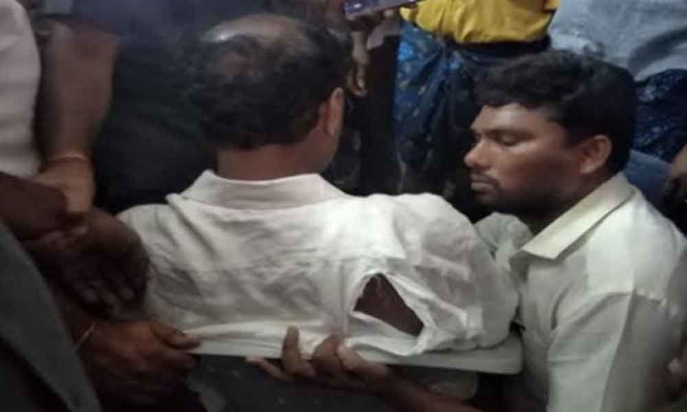 Chandrababu Naidu condemns the murder of TDP leader by YSRCP