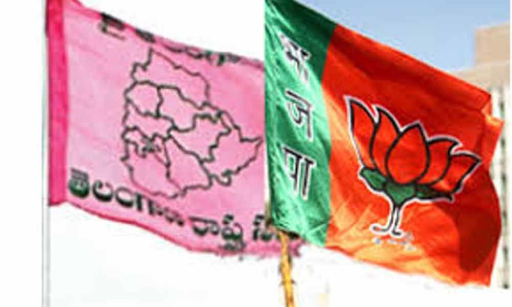 Clashes occurred between TRS and BJP leaders in Kachiguda