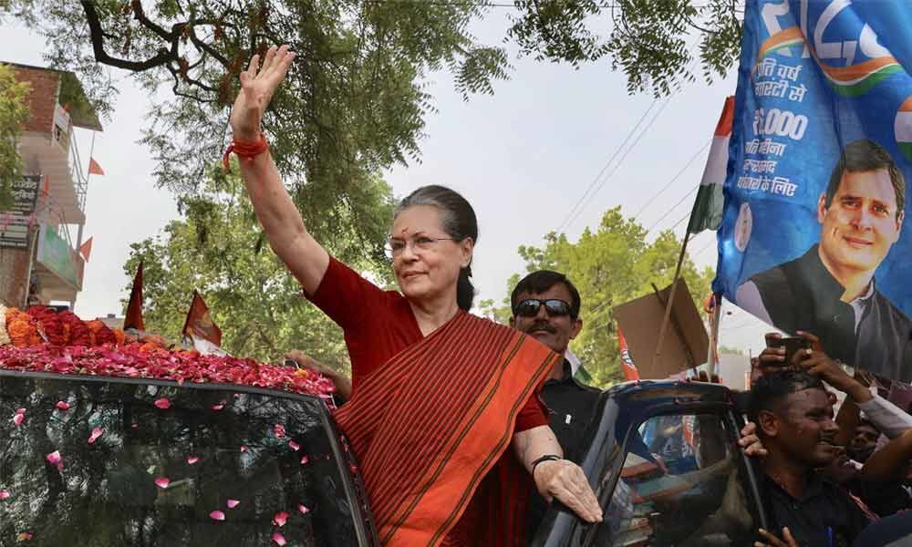 After roadshow, puja, Sonia files papers for Rae Bareli