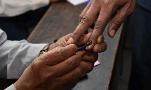 Polling begins in two LS seats in Bengal
