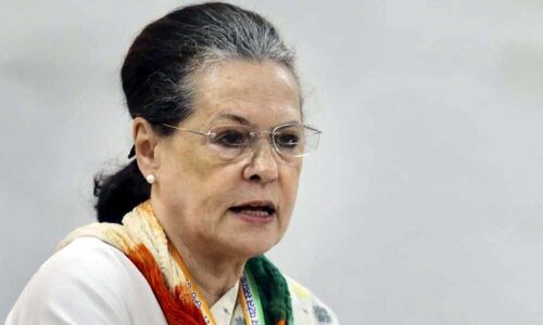 Flanked by family, Sonia Gandhi holds mega roadshow in Rae Bareli before poll nomination