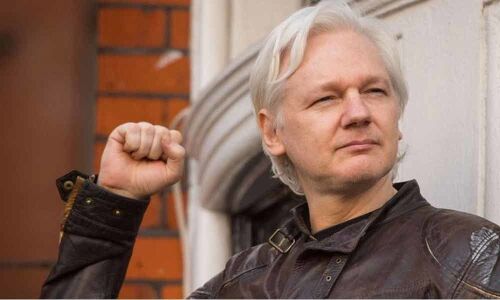 Wikileaks boss Julian Assange arrested in UK