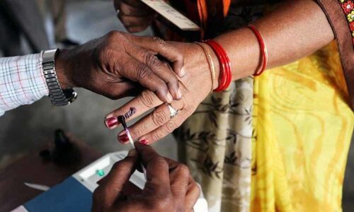 73 % polling in AP; TDP, YSRC claim 3 deaths in poll violence