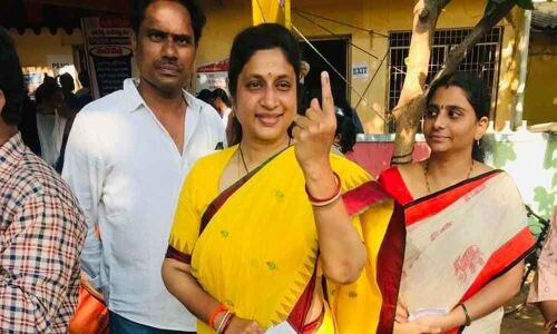 Faulty EVMs hamper polling