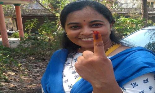 NRI exercises franchise in Vizag