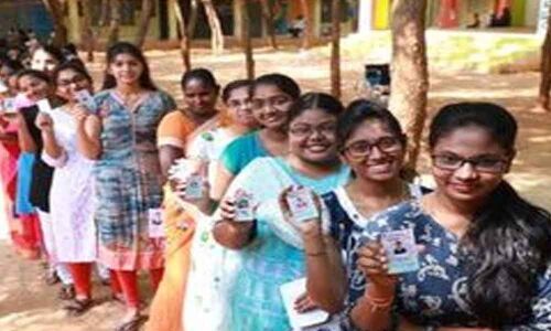 Voters show enthusiasm to cast vote