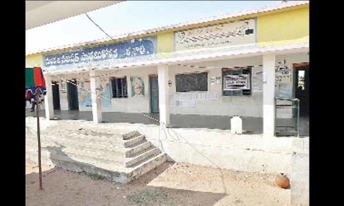 Deaths of 10 MGNREGA workers in Tileru : Villagers abstain from voting