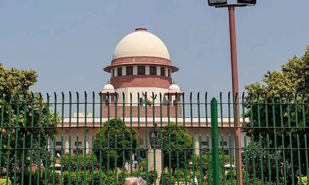 Supreme Court gives CBI month to reply on Mulayams DA case