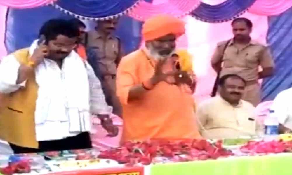 Sakshi Maharaj threatens to curse people if they dont vote for him