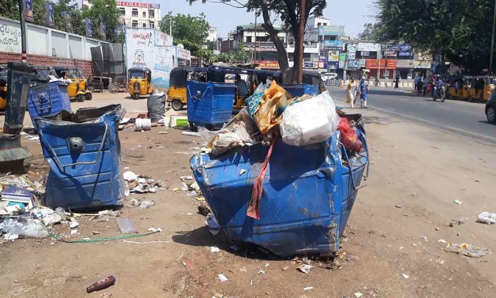 People urge GHMC to relocate dustbins