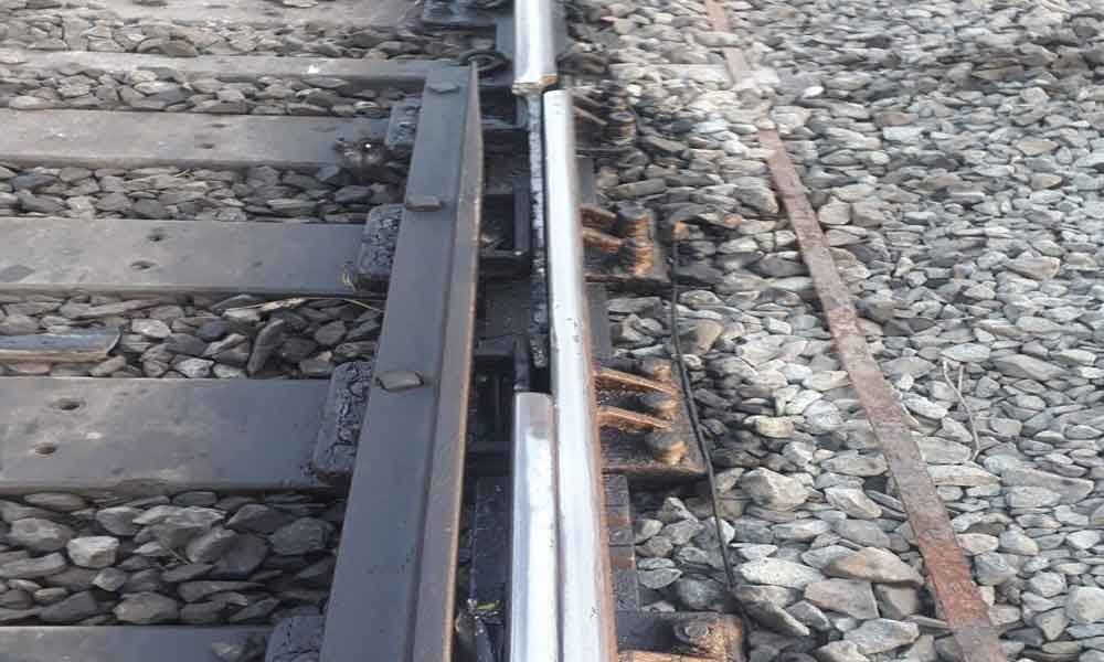 Train mishap averted near Duggirala