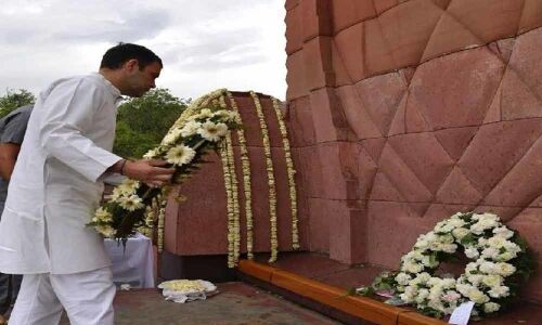 Rahul, Amarinder pay homage at Jallianwala Bagh