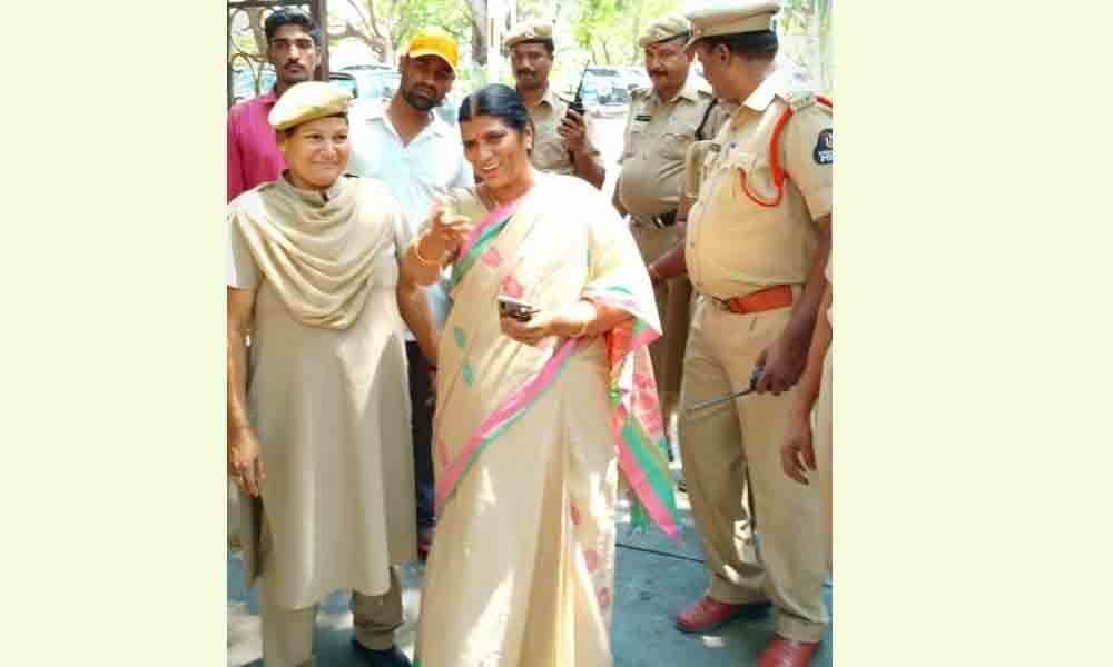 Lakshmi Parvathi meets DGP, seeks action against 2 TV channels