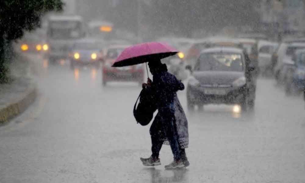 Delhi receives light rain