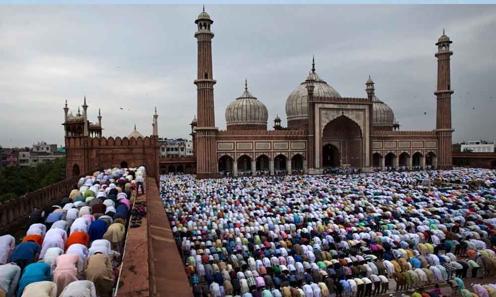 Supreme Court  seeks a response on womens entry in mosques