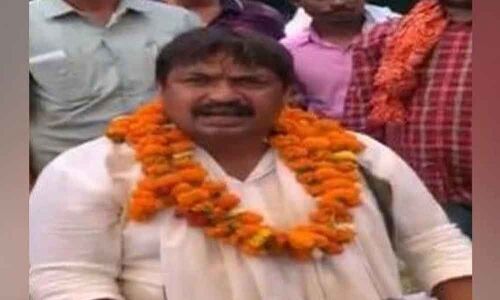 Will thrash you, supporters with shoes: BSP leader threatens Raj Babbar