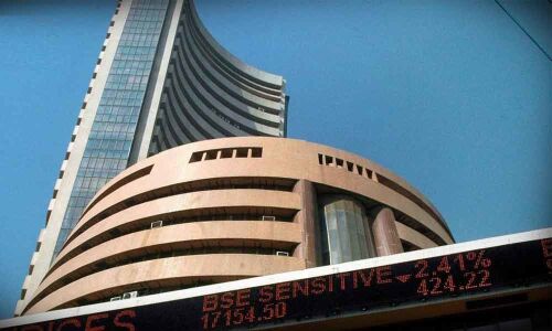 Mkts scale new peaks on monsoon optimism