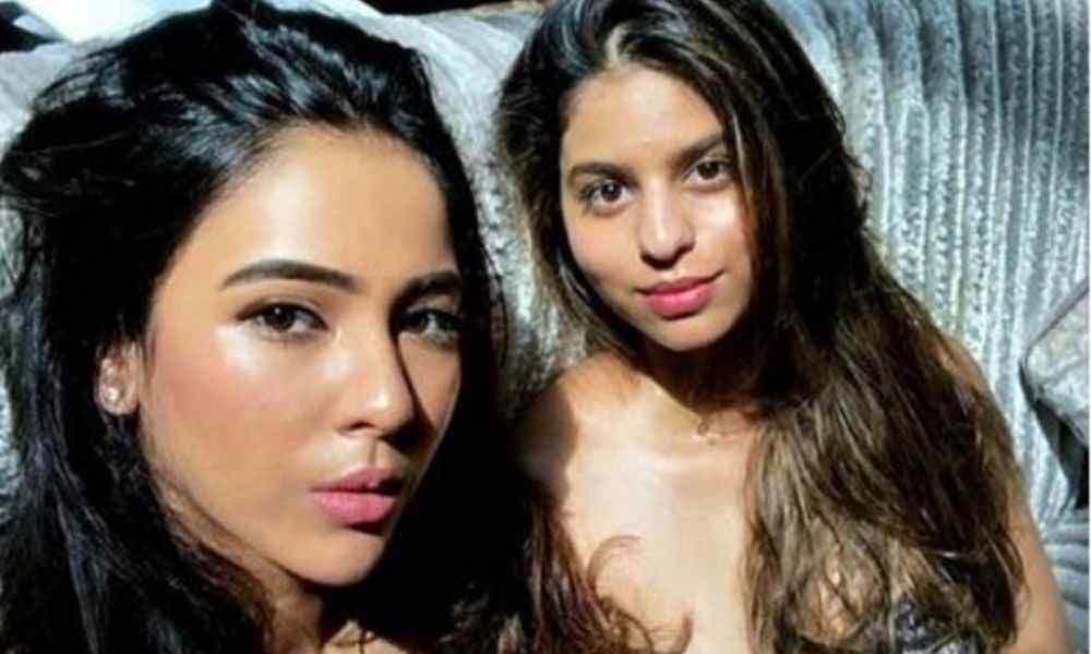 Shah Rukhs daughter Suhana Khan glows in dewy make-up look