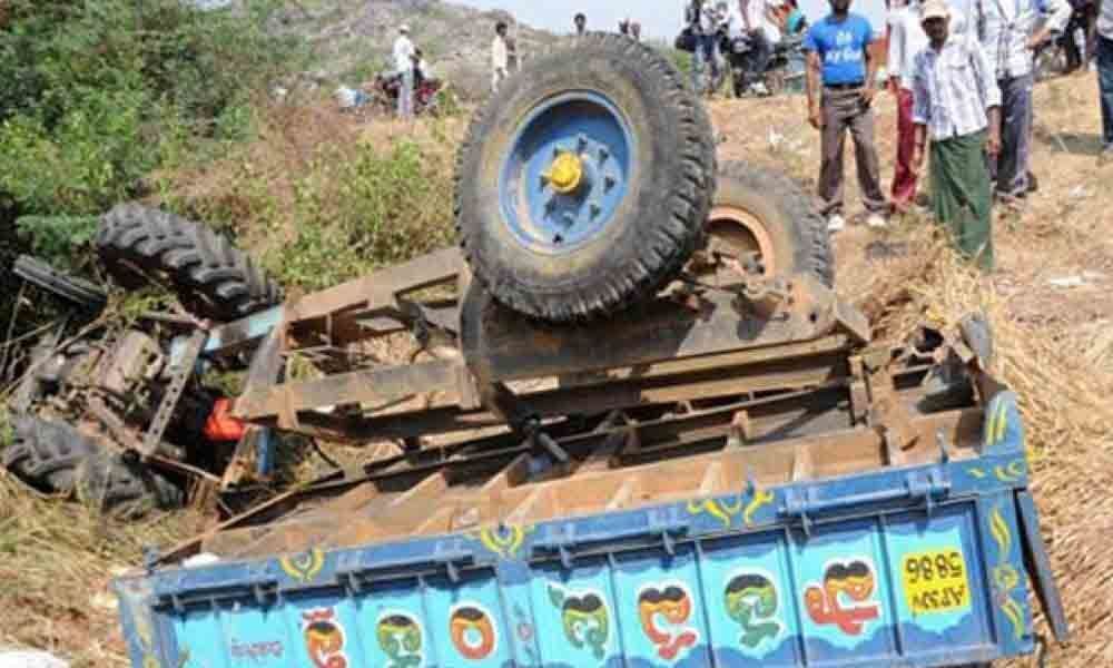 15 NREGS workers injured as tractor overturns