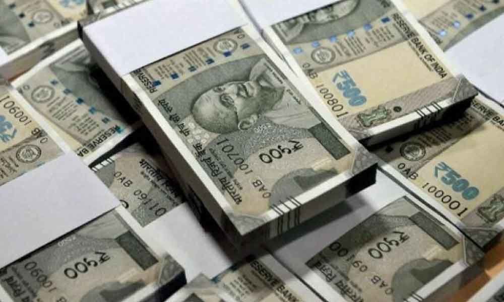 Election Commission flying squad recovers cash worth over Rs 11 lakh in Mumbais Sion area