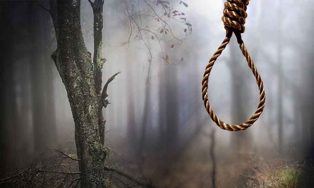West Bengal: BJP Yuva Morcha member found hanging from tree