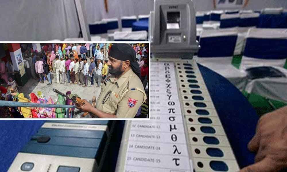 Maharashtra voter smashes EVM
